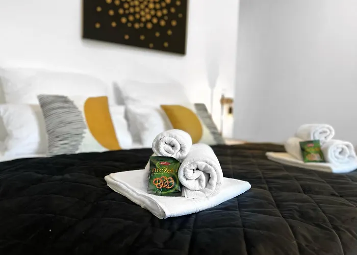 Leni Living - Klein! Fein! Dein! *