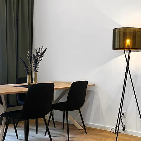 Leni Living - Klein! Fein! Dein! *